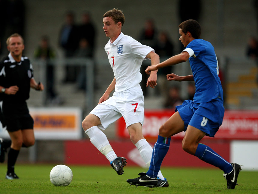 William Keane in action against Italy in The FA International U17 Tournament.
